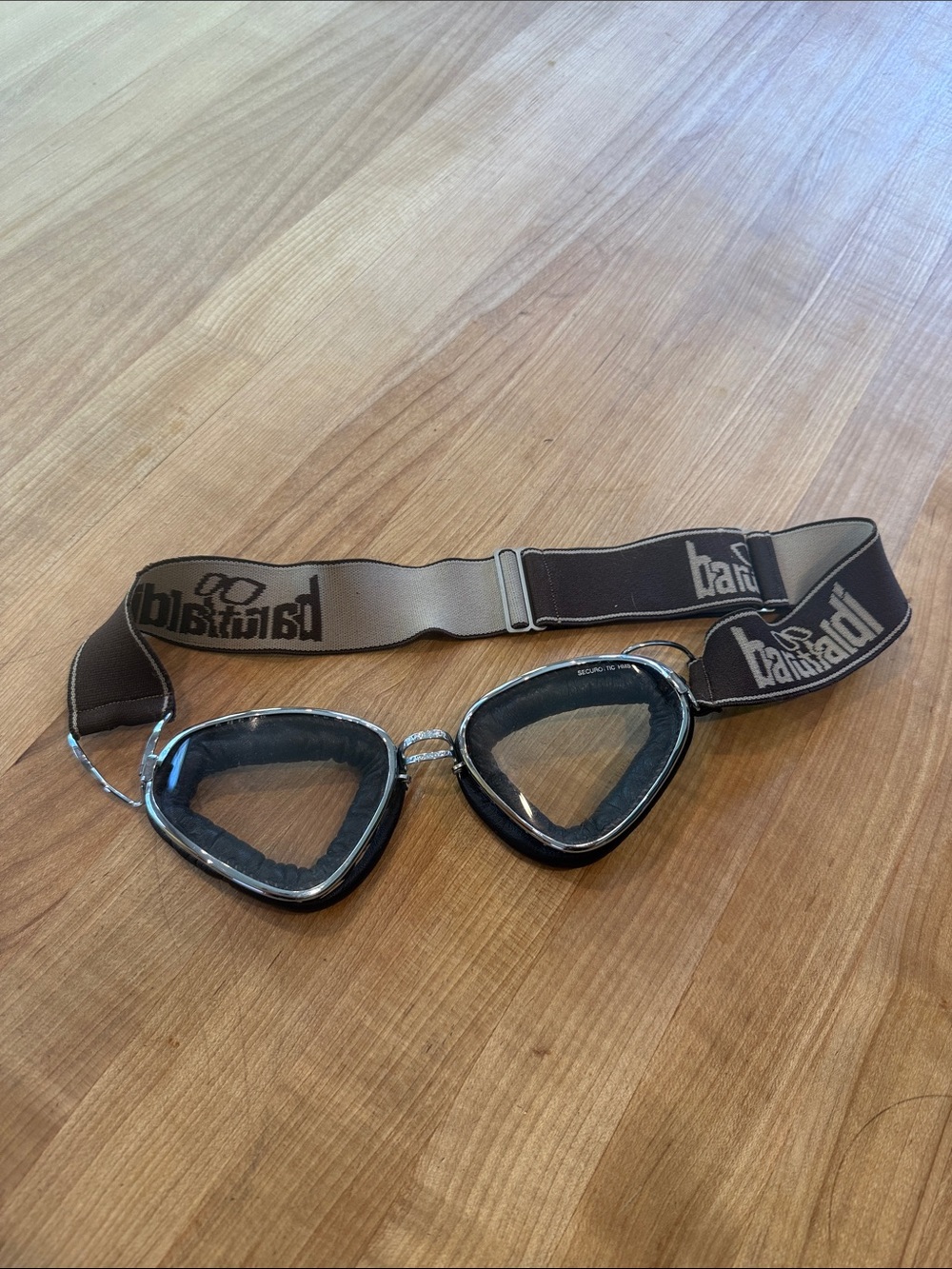 Black Vintage Goggles with Branded Elastic Strap